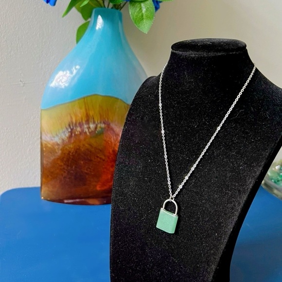 Green Aventurine Lock Necklace - Picture 3 of 4